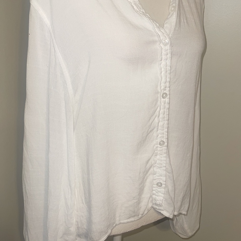 White button up - Picture 2 of 4